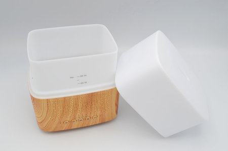 Aroma diffuser AllPura Cube (hout/wood) Timer, Light & Bluetooth speaker | 300ml | (ultrasoon)